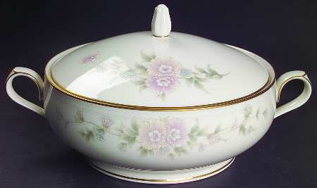 Ivanhoe Round Covered Vegetable
