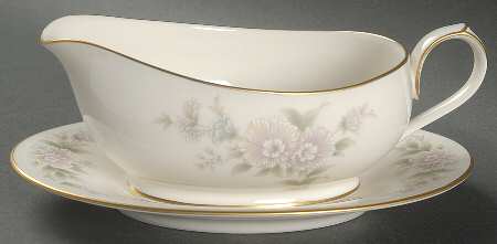 Ivanhoe Gravy Boat & Underplate (Relish/Butter)