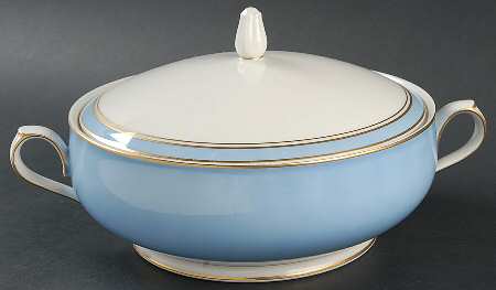Ivory & Azure Round Covered Vegetable