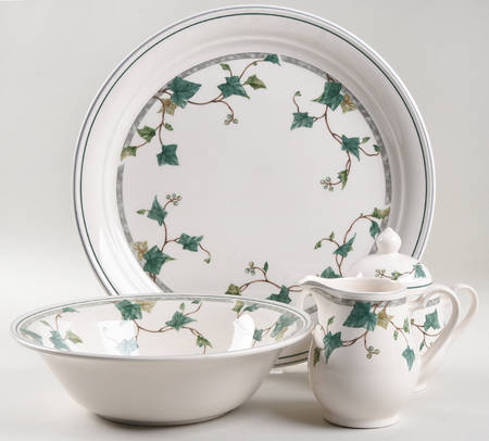 Ivy Lane 5 Piece Hostess Set