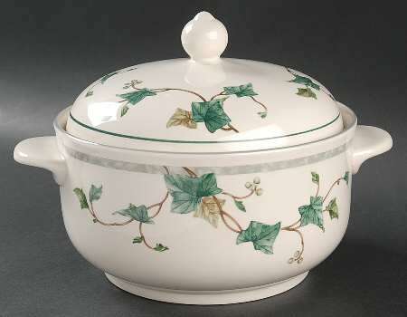 Ivy Lane 2 Qt Round Covered Casserole