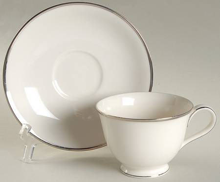 Ivonne Footed Cup & Saucer Set
