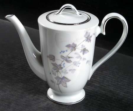 Ivyne Small Coffee Pot & Lid