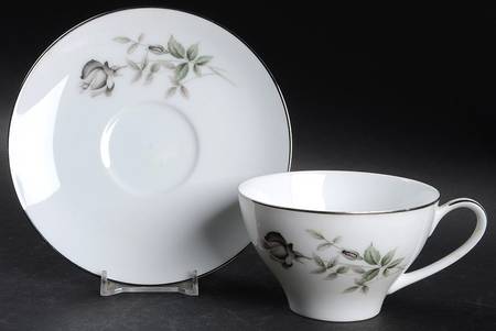 Janette Flat Cup & Saucer Set