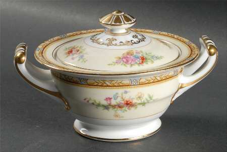 Janet Sugar Bowl & Lid
