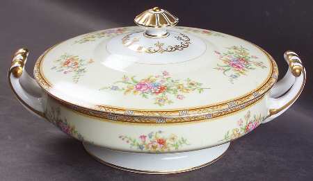 Janet Round Covered Vegetable