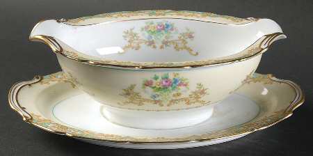 Janice Gravy Boat with Attached Underplate