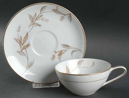 Jania Flat Cup & Saucer Set