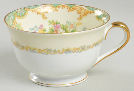 Jasmine Footed Cup