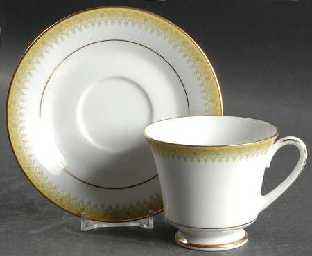 Jennifer Footed Cup & Saucer Set