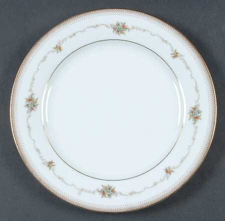 Joanne Salad Plate