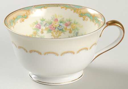 Joan Footed Cup