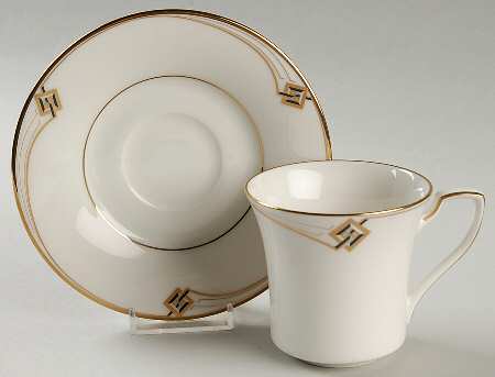 Joely Flat Cup & Saucer Set