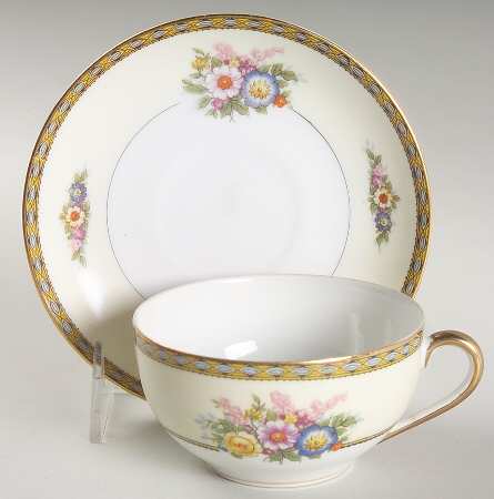 Juanita Flat Cup & Saucer Set