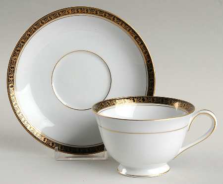 Julie Footed Cup & Saucer Set