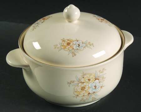 Julie 2 Qt Round Covered Casserole