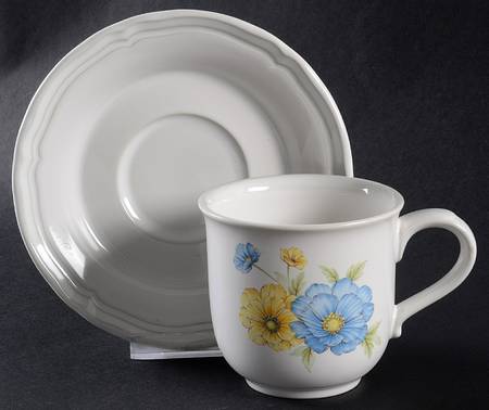 Junenight Flat Cup & Saucer Set
