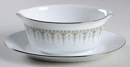 Kambrook Gravy Boat with Attached Underplate