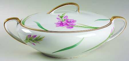 Karen (5141, Gold Trim) Round Covered Vegetable