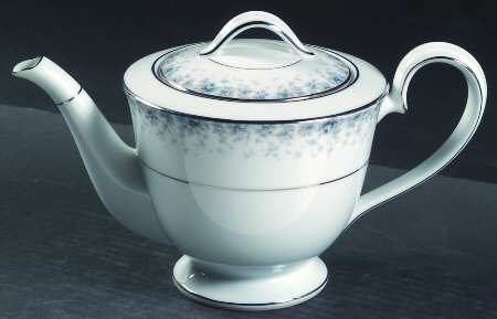 Kathleen Teapot & Lid