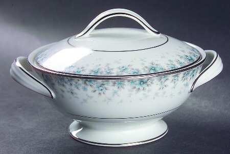 Kathleen Sugar Bowl & Lid