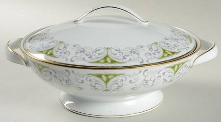 Kathryn Round Covered Vegetable