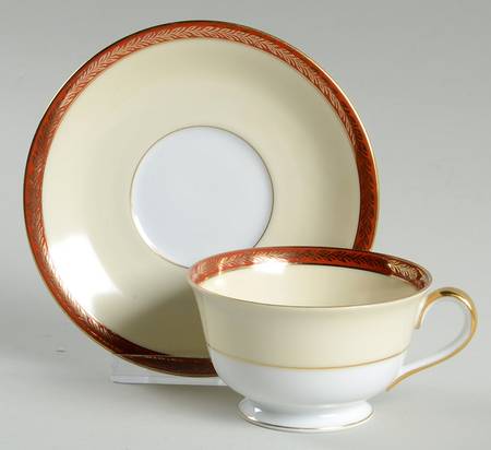 Kawana Footed Cup & Saucer Set