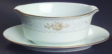 Keegan Gravy Boat with Attached Underplate