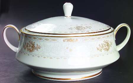 Keegan Round Covered Vegetable