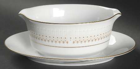 Keenan Gravy Boat with Attached Underplate
