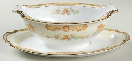 Kelford Gravy Boat with Attached Underplate