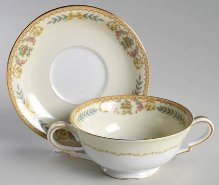 Kelvin Footed Cream Soup Bowl & Saucer Set
