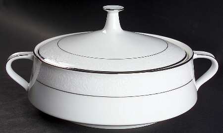 Kendal Round Covered Vegetable