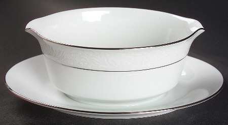 Kendal Gravy Boat with Attached Underplate
