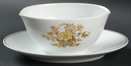Kennesaw Gravy Boat with Attached Underplate