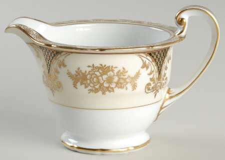 Kenwood (Black, Scalloped) Creamer