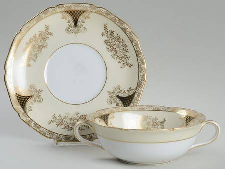 Kenwood (Black, Scalloped) Footed Cream Soup Bowl & Saucer Set