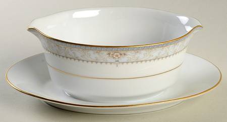 Kensington Palace Gravy Boat with Attached Underplate