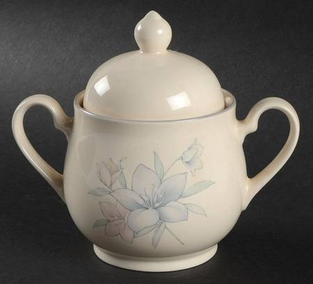 Kerry Spring Sugar Bowl & Lid