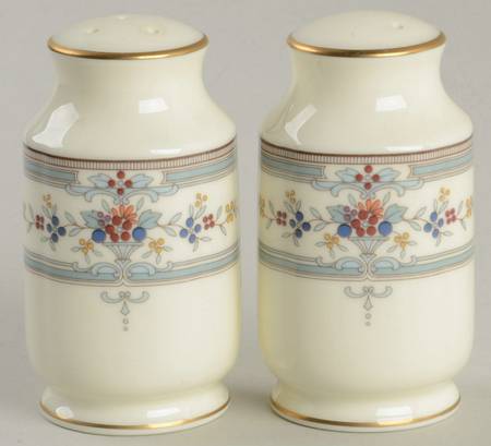 Kiev Salt & Pepper Set