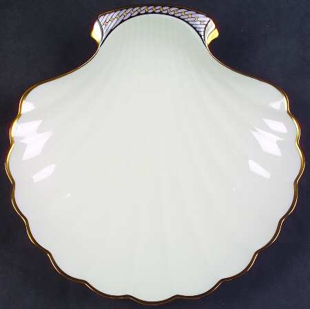 King's Guard Shell Shaped Dish
