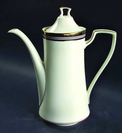 King's Guard Coffee Pot & Lid