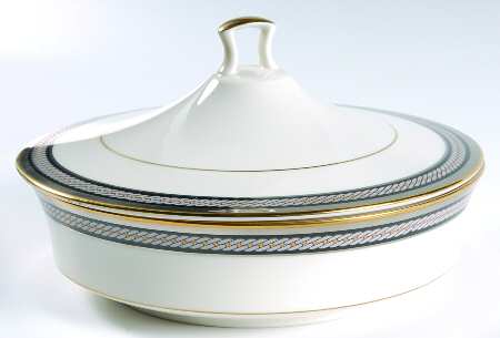 King's Guard Round Covered Vegetable
