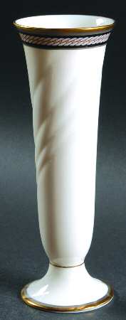 King's Guard 8" Vase