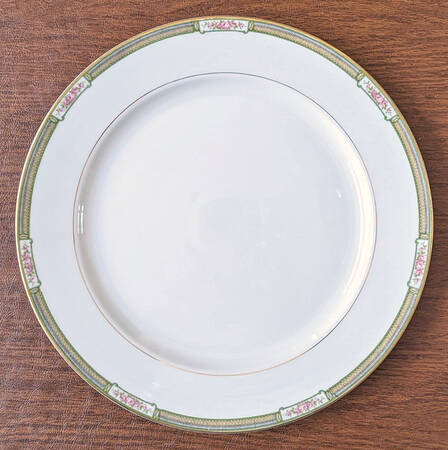 Kingston 12" Chop Plate (Round Platter)
