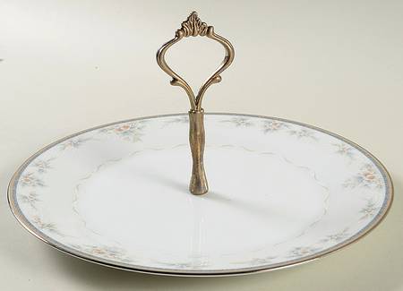 Kirkland Round Serving Plate with Handle (DP)