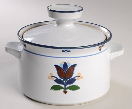 Knickerbocker 1.25 Qt Round Covered Casserole
