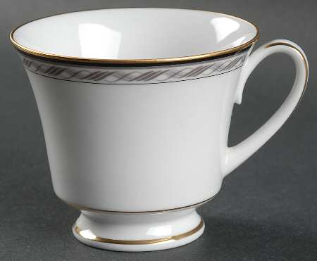 Knightsbridge Footed Cup