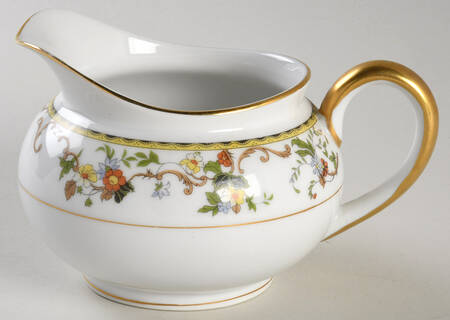 Knollwood Creamer
