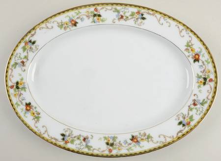 Knollwood 10" Oval Serving Platter